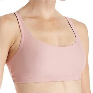 Onzie | Strappy Back Chic Sports Bra